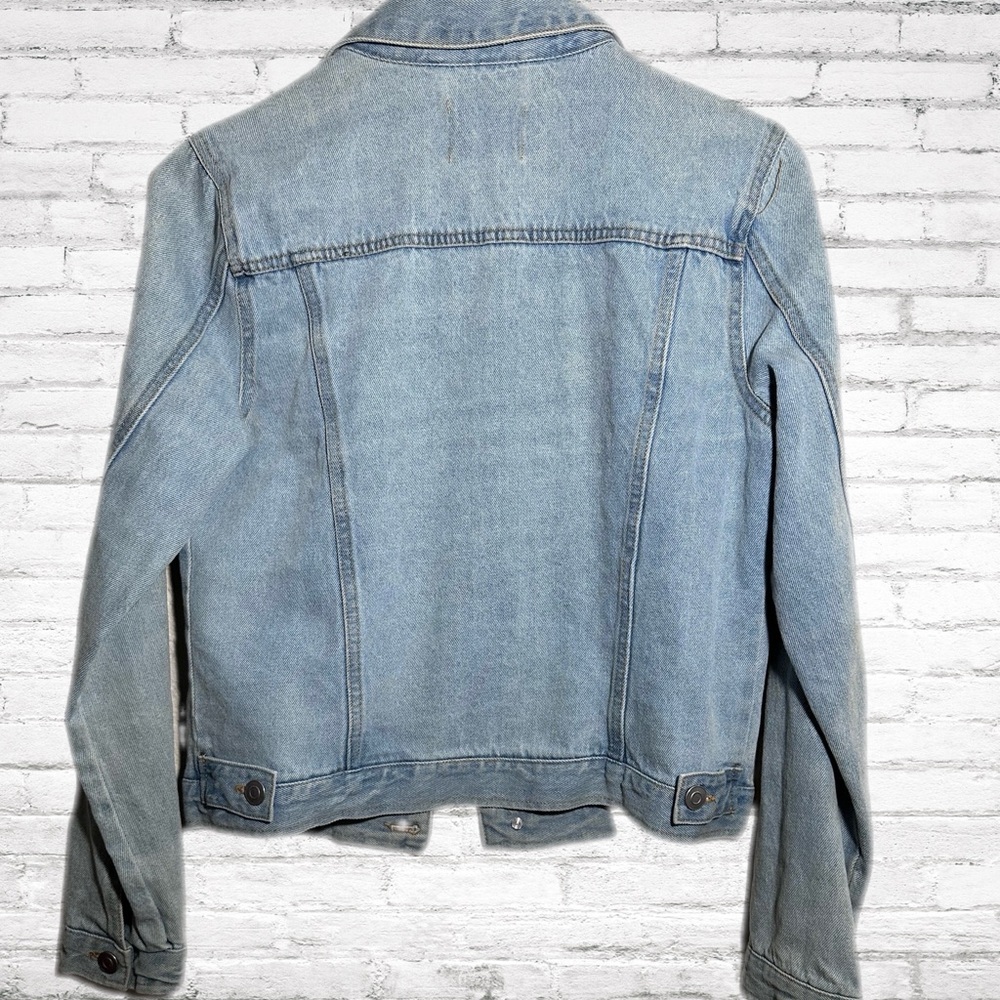 NWOT Love Tree Denim distressed jean jacket. Small. 727 - Picture 7 of 9